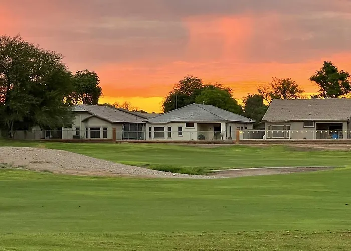 Holiday home Pool Table + Bar! Family-friendly Phoenix Retreat Avondale