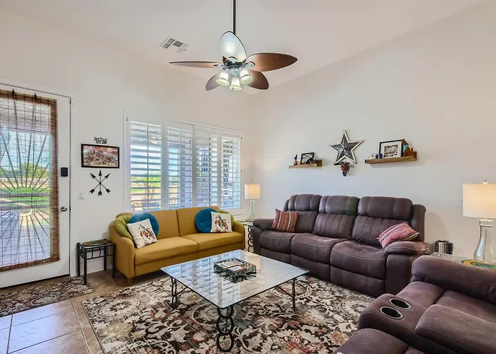 Pool Table + Bar! Family-friendly Phoenix Retreat * Avondale