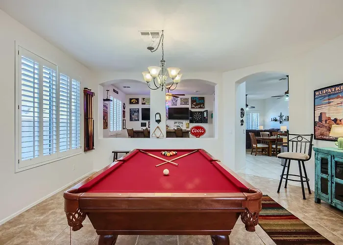 Pool Table + Bar! Family-friendly Phoenix Retreat Holiday home Avondale