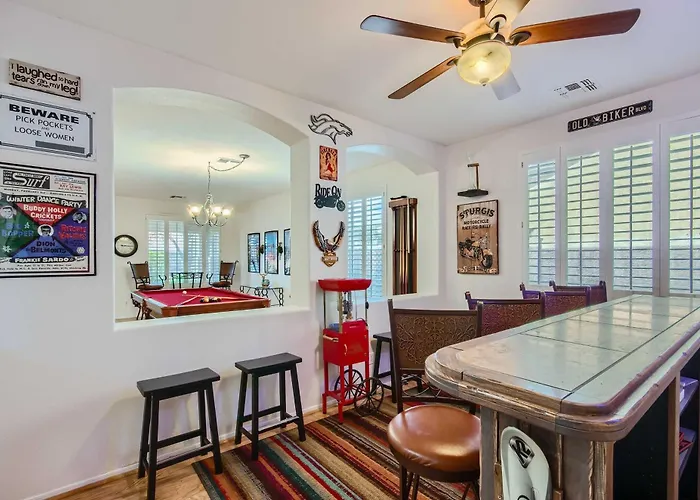 Holiday home Pool Table + Bar! Family-friendly Phoenix Retreat *